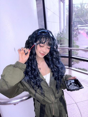 Latest photo of Hong Eunchae (LE SSERAFIM)