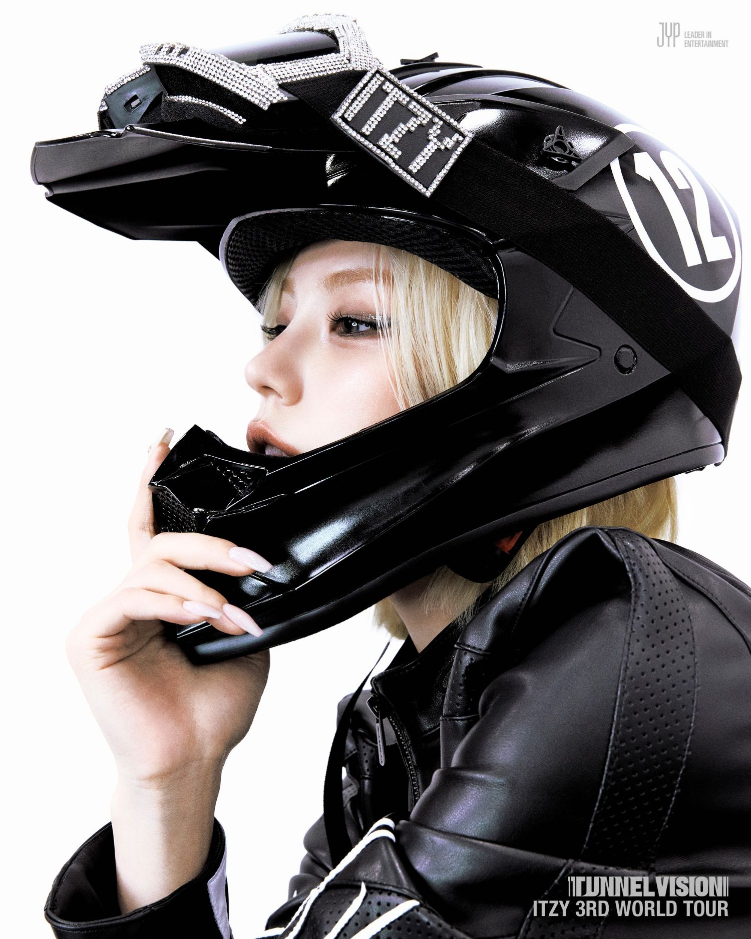 Behind-the-scenes cut of Yeji (ITZY)