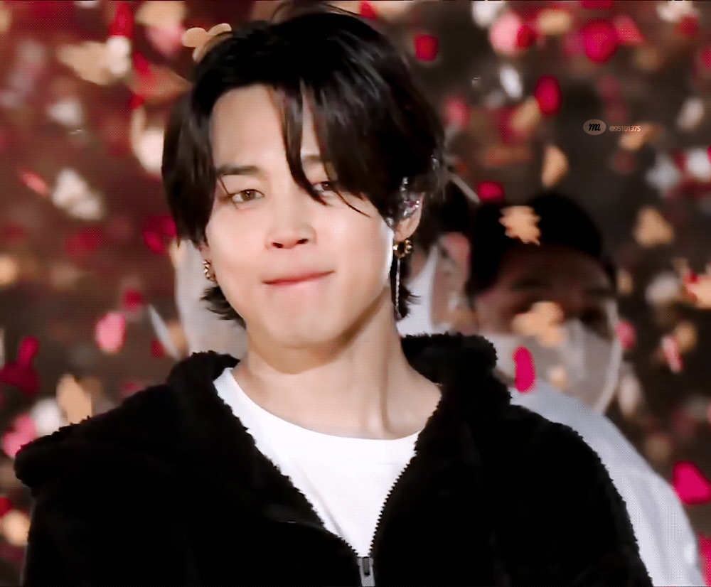 A moment captured by Jimin (BTS)'s fan