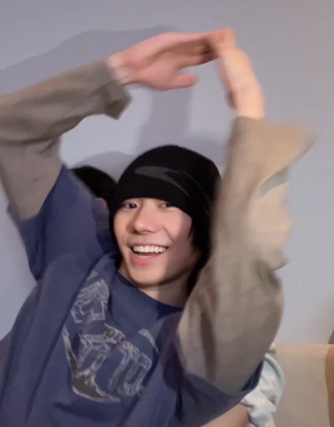 Popular K-POP post loved by fans