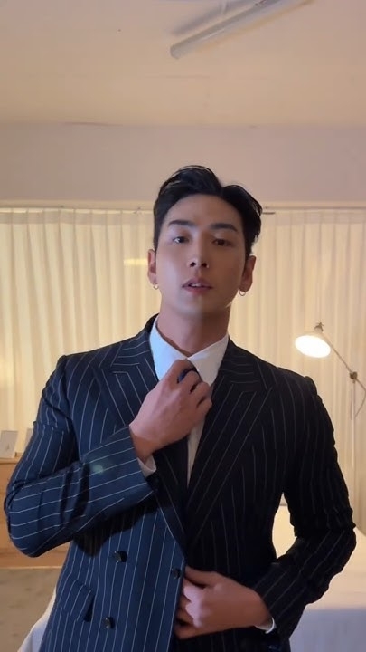 Behind-the-scenes cut of Baekho