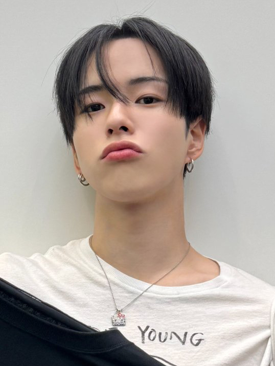 Behind-the-scenes cut of Yoon Jaehyuk (TREASURE)