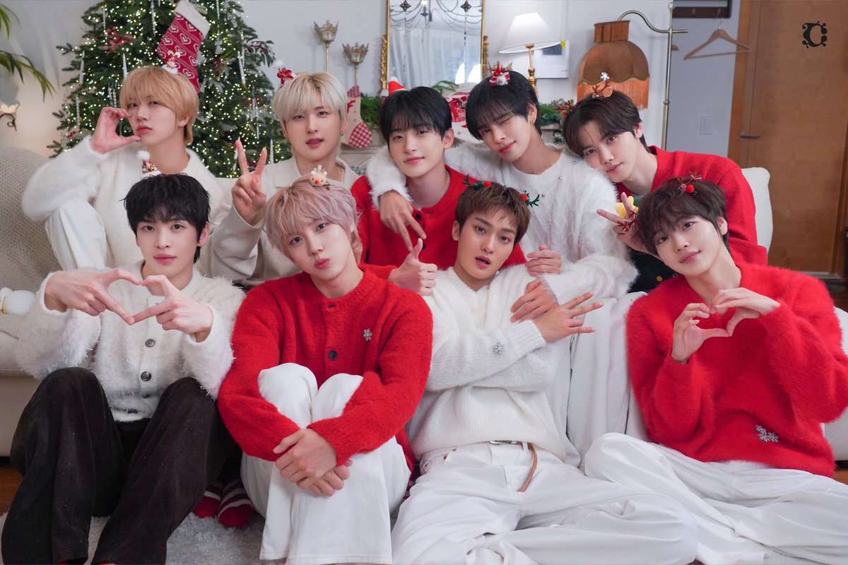 A moment captured by CRAVITY's fan