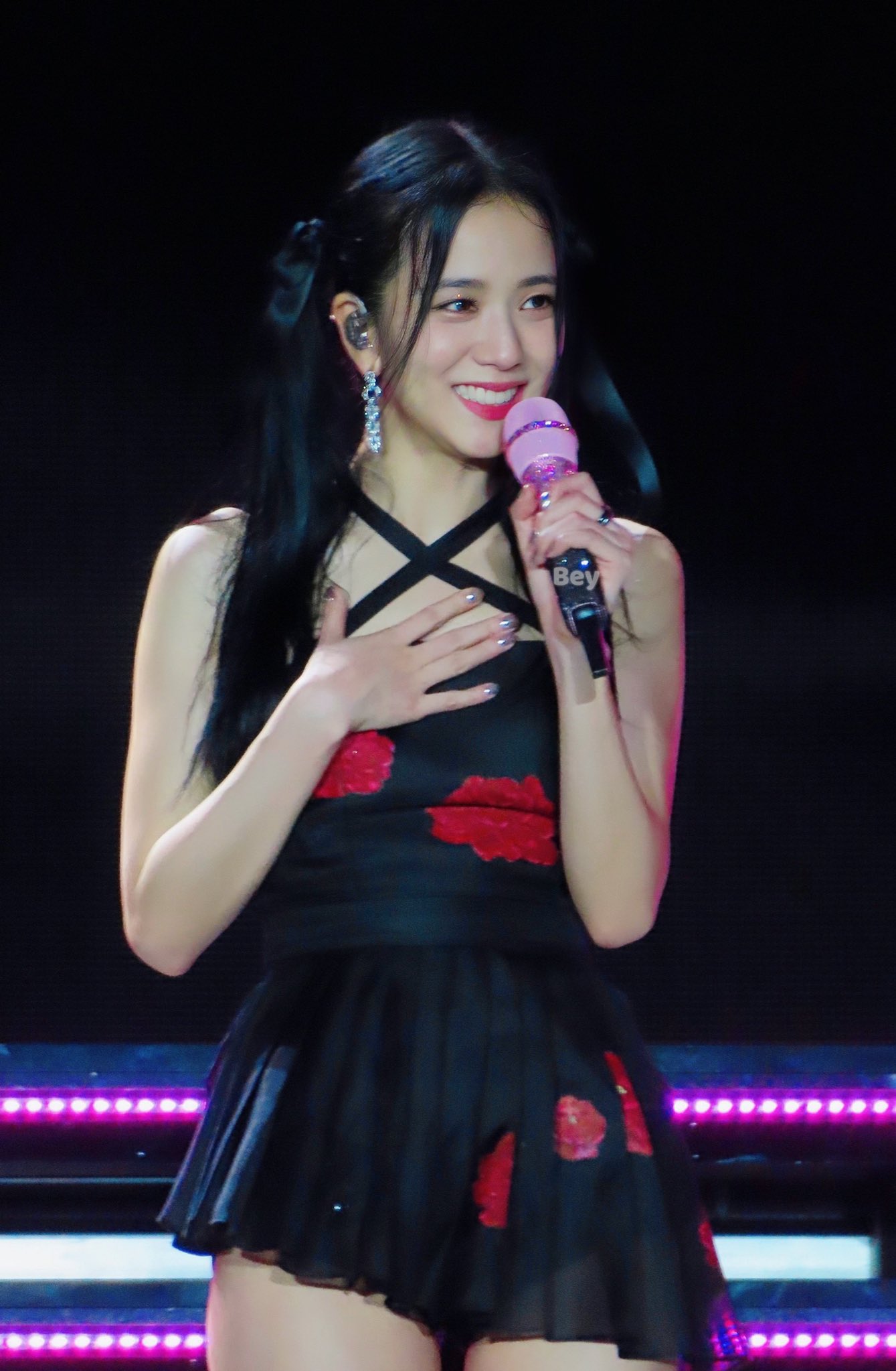 Behind-the-scenes cut of Jisoo (BLACKPINK)