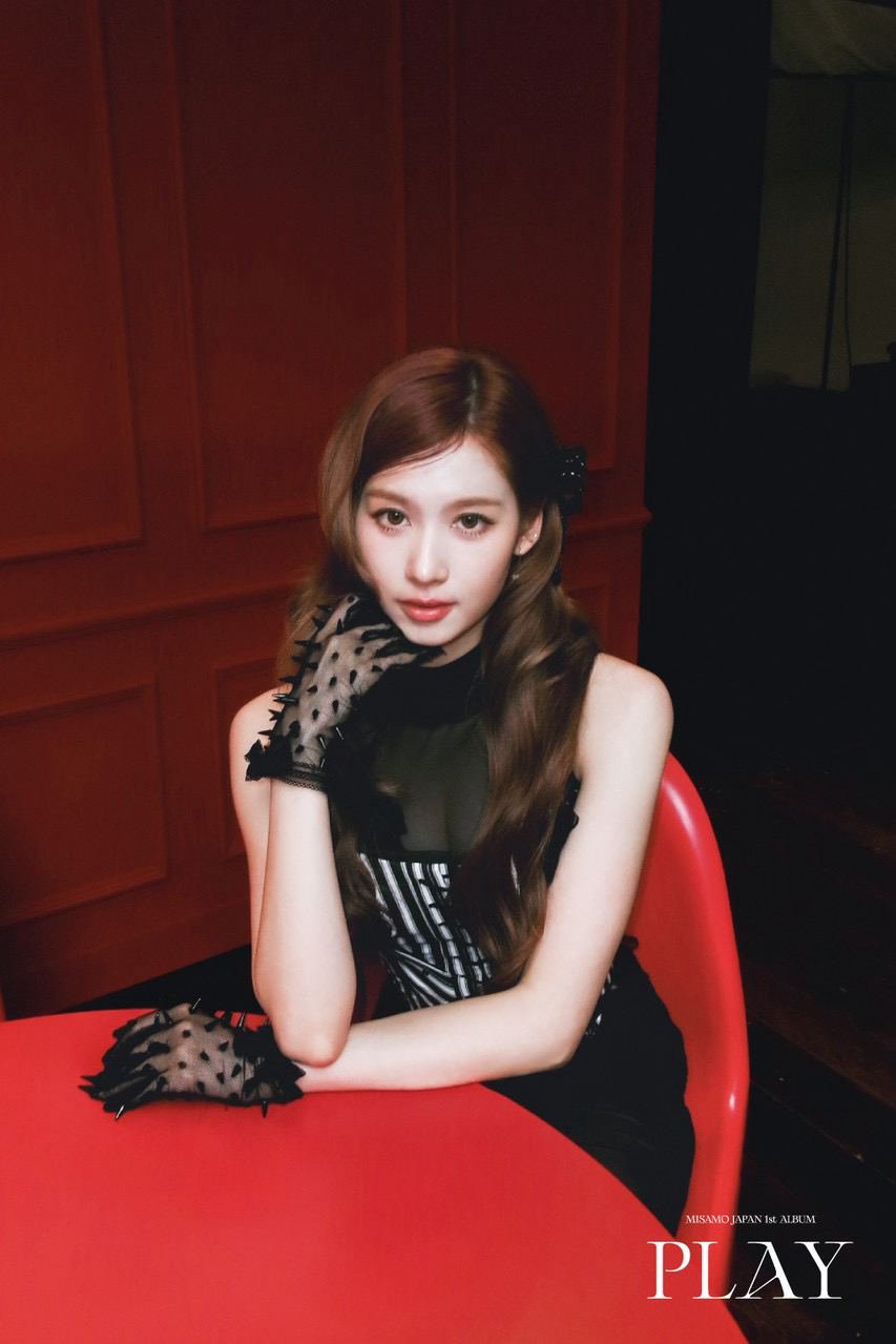 사나 (TWICE)의 최신 사진