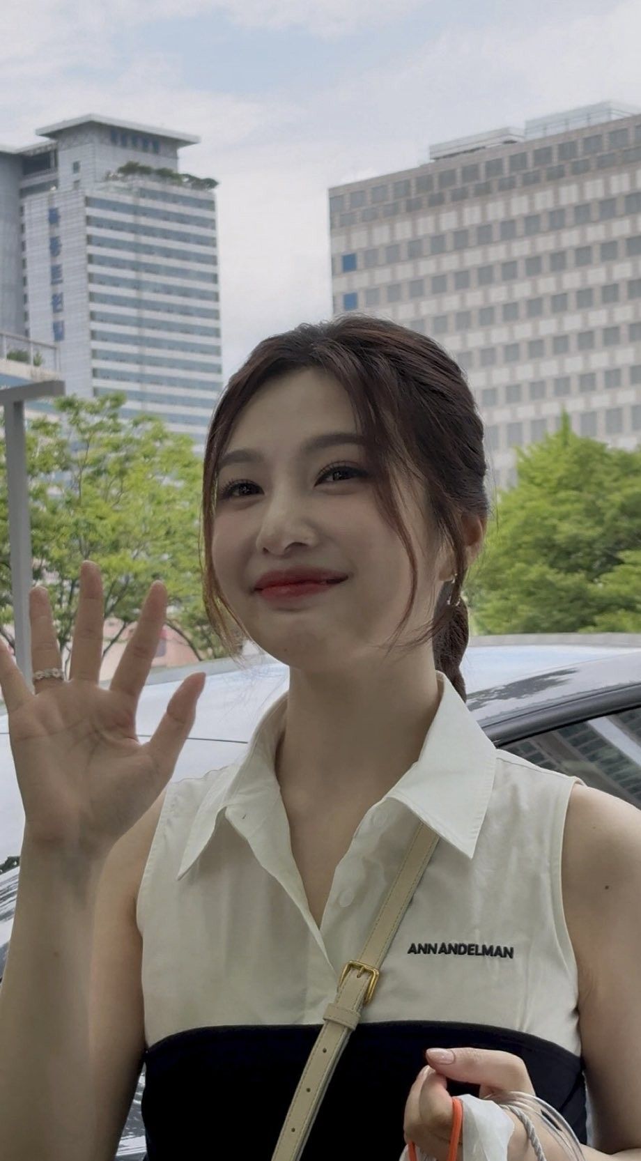 A moment captured by Joy (Red Velvet)'s fan