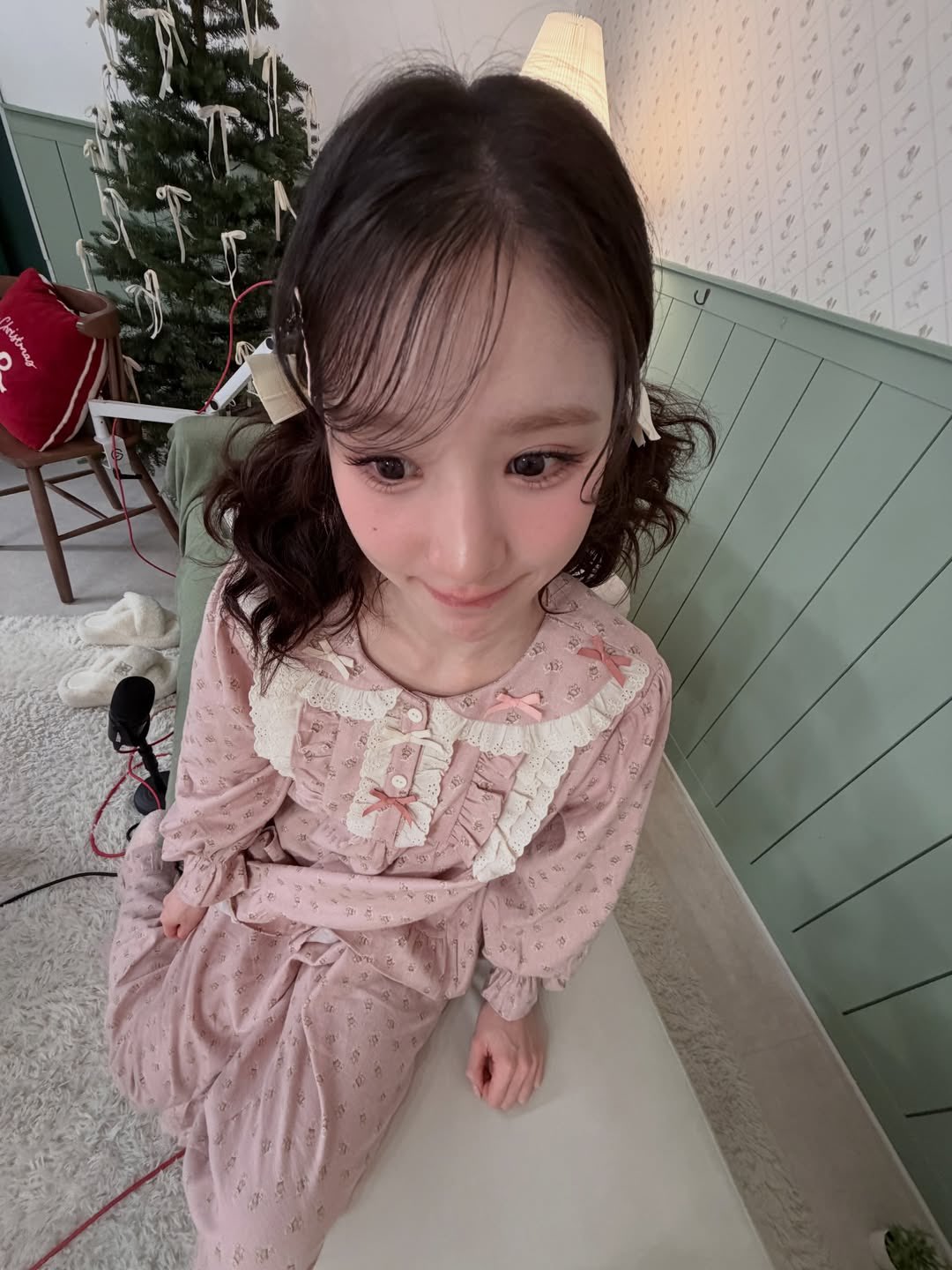 Behind-the-scenes cut of HeeJin (ARTMS)