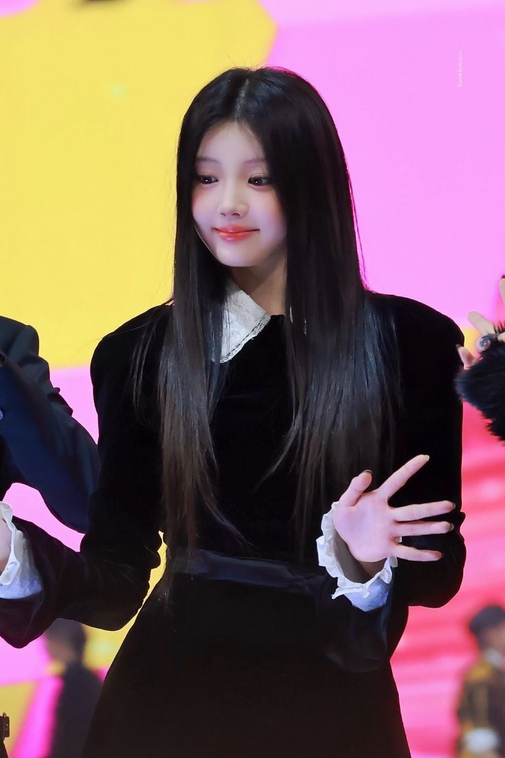 Latest photo of Wonhee (ILLIT)