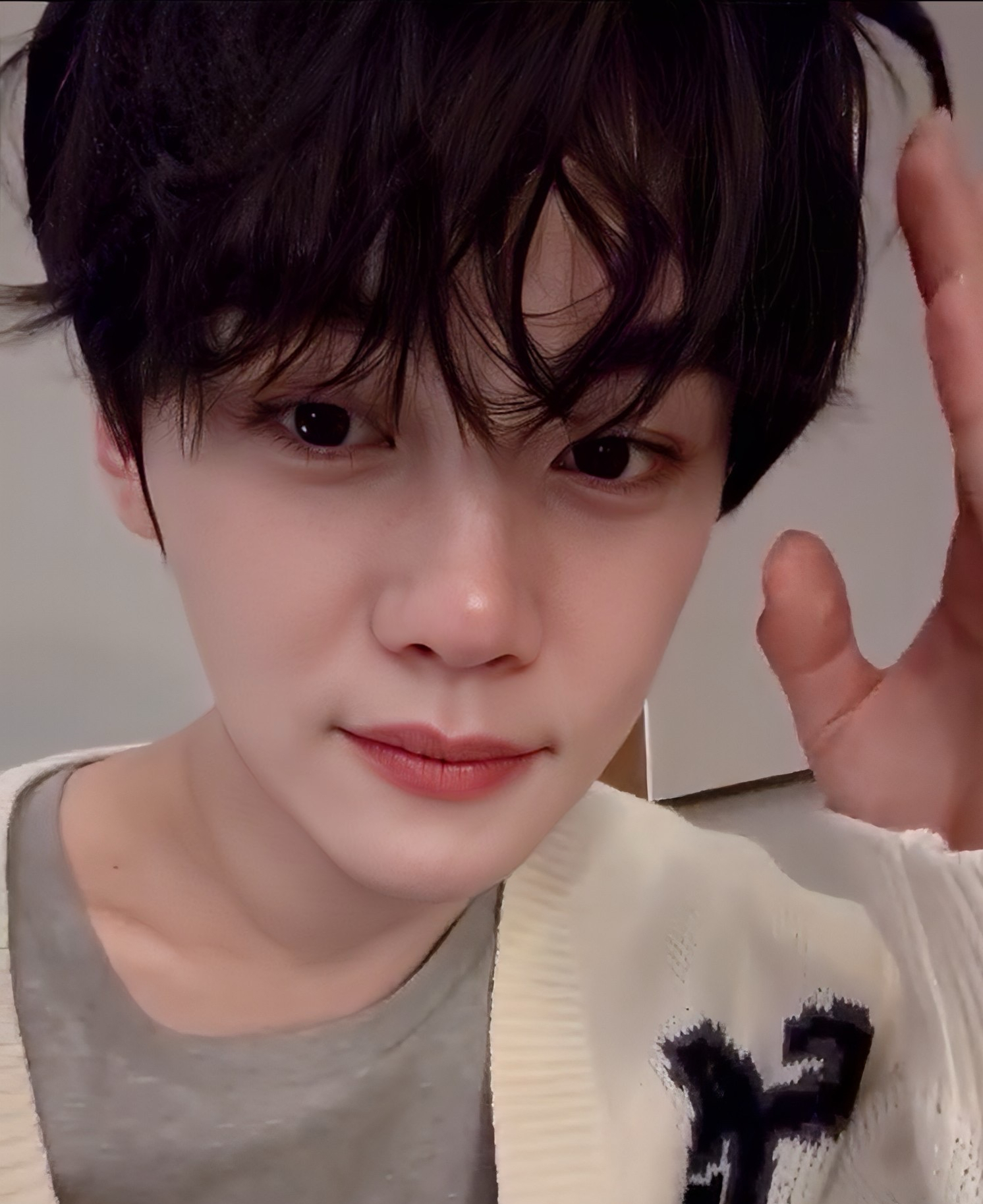 A moment captured by Kim Gyuvin (ZEROBASEONE)'s fan