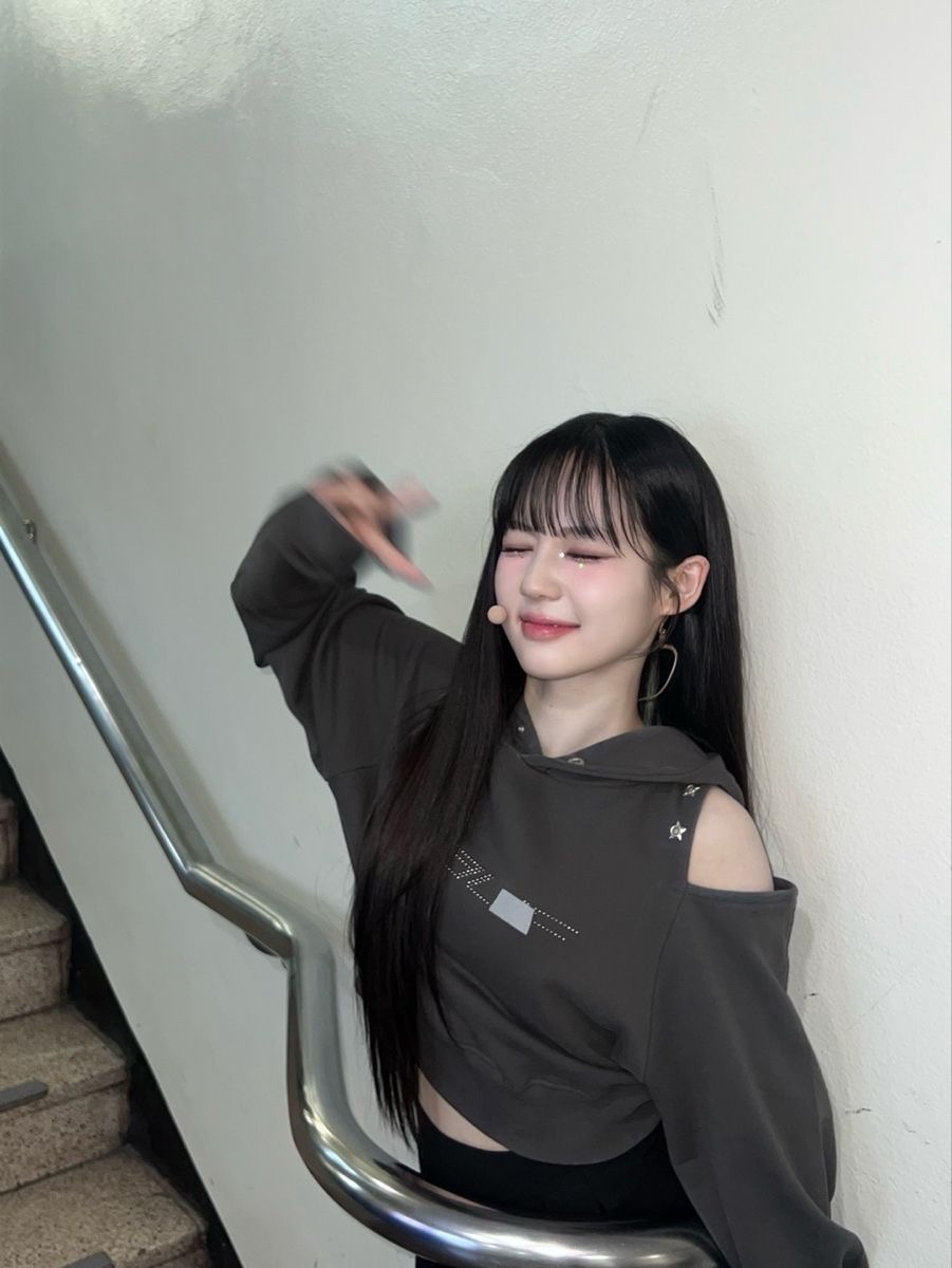 Recent activity shot of Yoon Seoyeon (tripleS)