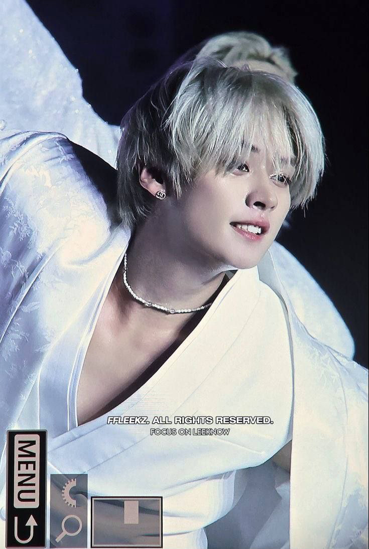 Behind-the-scenes cut of Lee Know (Stray Kids)