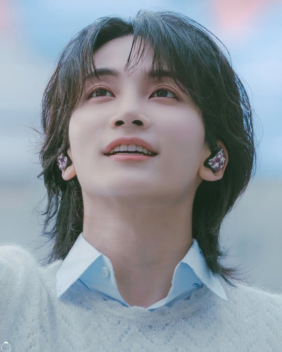 Foto terbaru Jeonghan (SEVENTEEN)