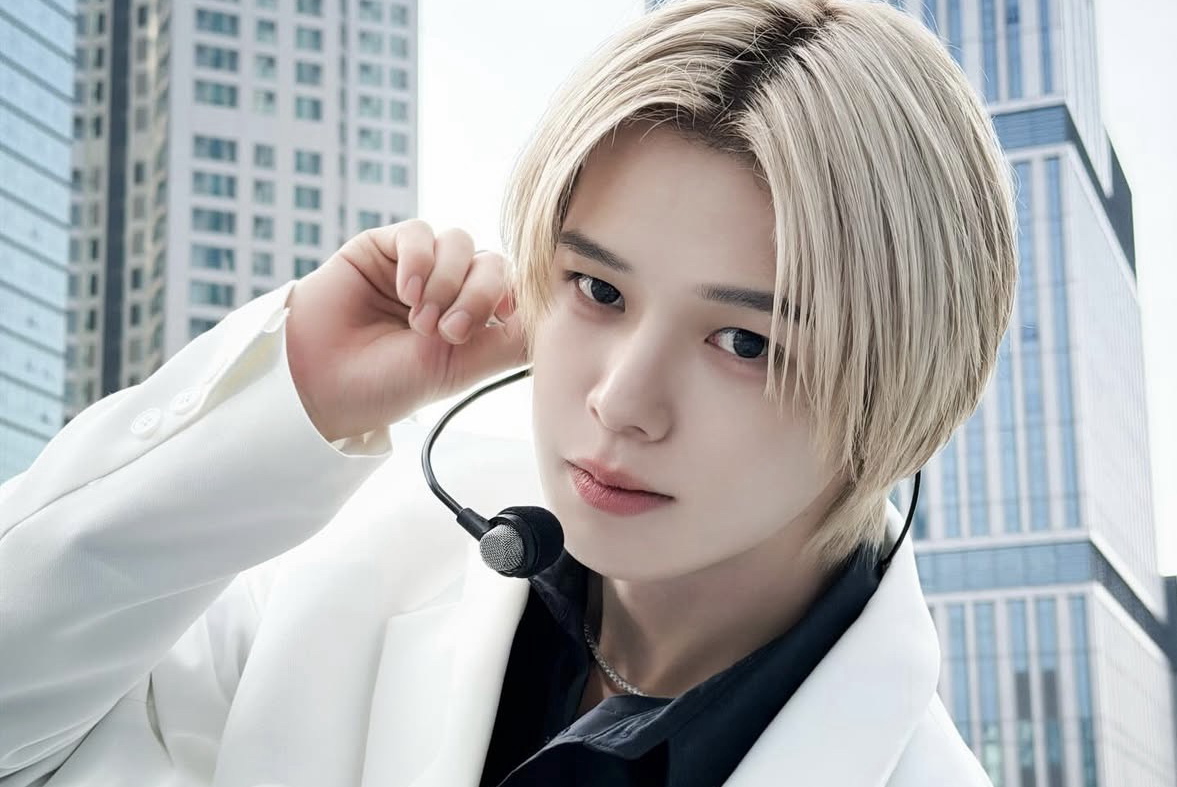 A moment captured by K (&TEAM)'s fan