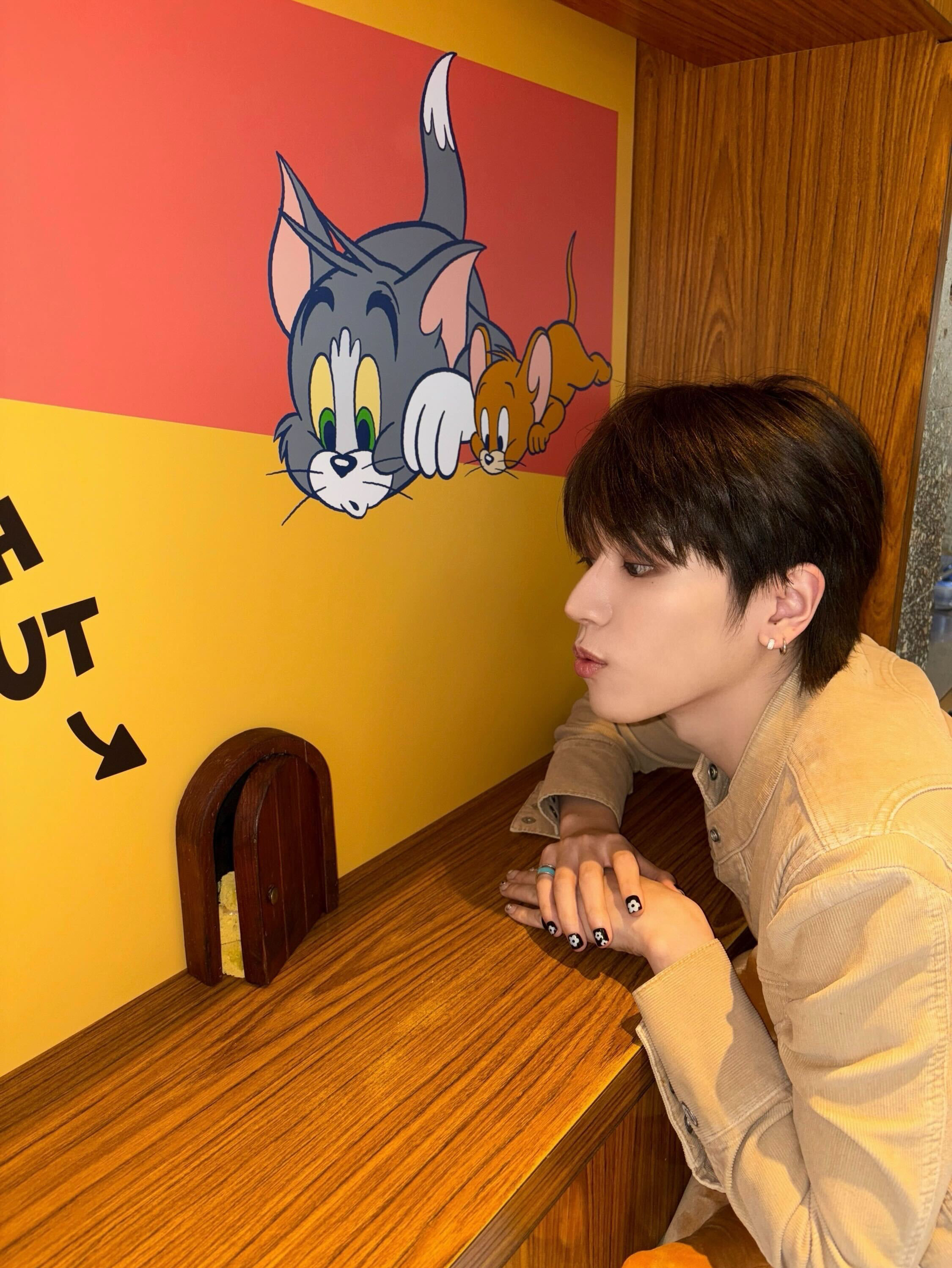 리우 (BOYNEXTDOOR)의 비하인드 컷