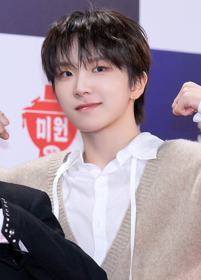 A moment captured by Woonhak (BOYNEXTDOOR)'s fan