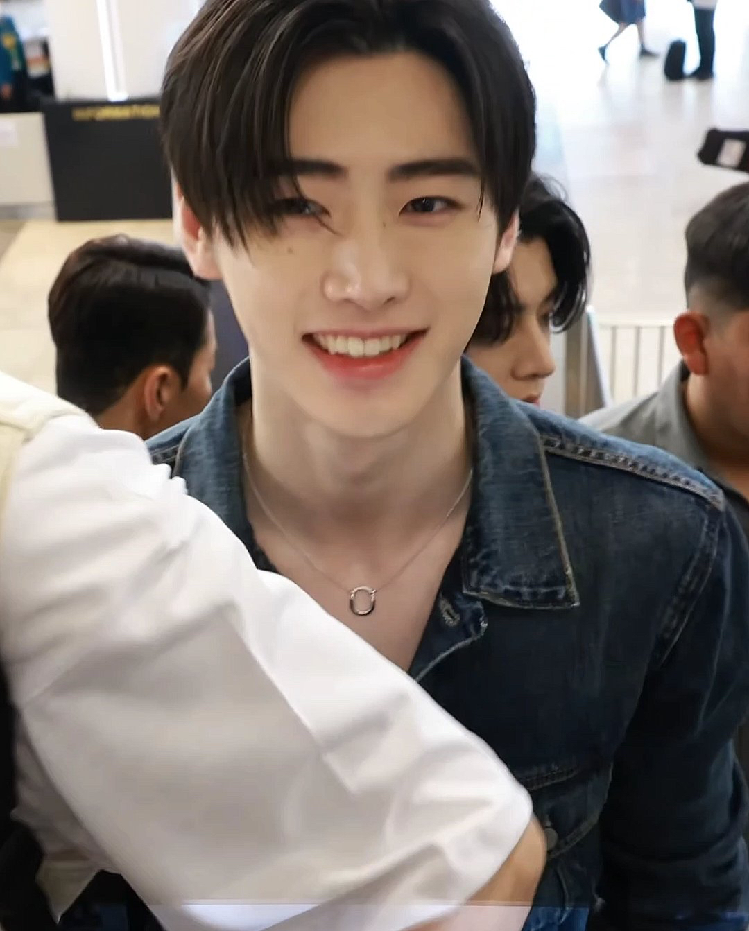 Latest photo of Sunghoon (ENHYPEN)