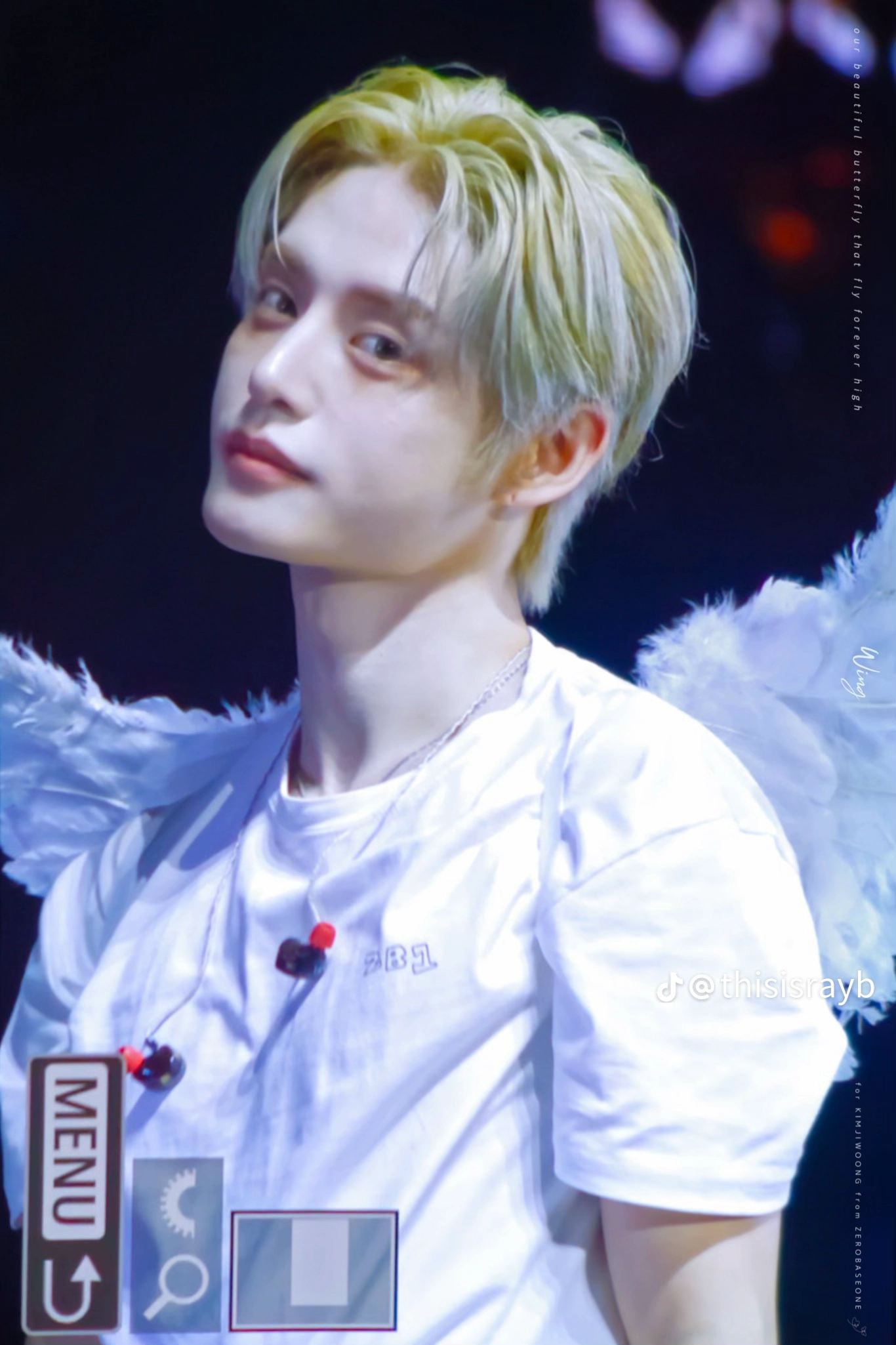 Foto terbaru Kim Jiwoong (ZEROBASEONE)