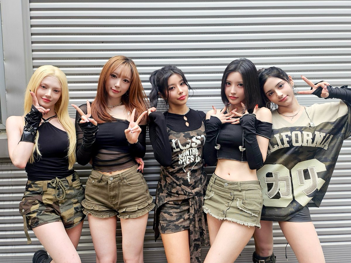 A moment captured by X:IN's fan