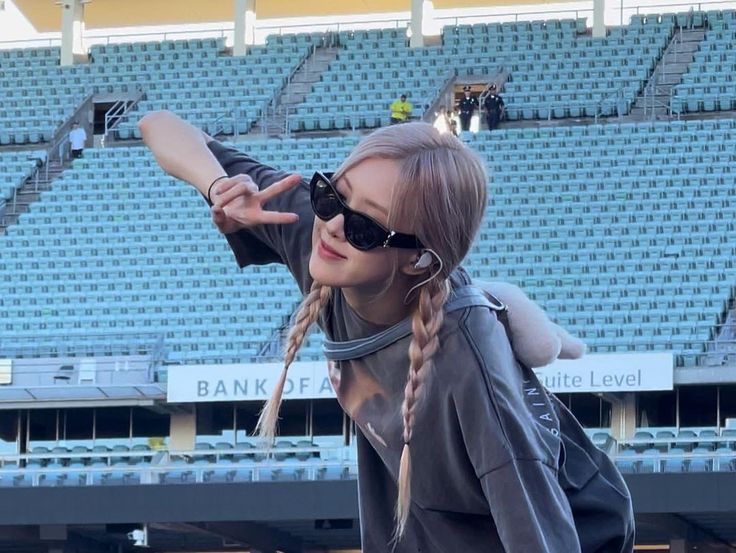 ROSÉ (BLACKPINK)的最新照片
