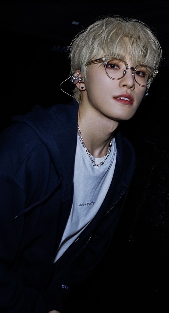 Fandom-recommended wallpaper image of Dino (SEVENTEEN)