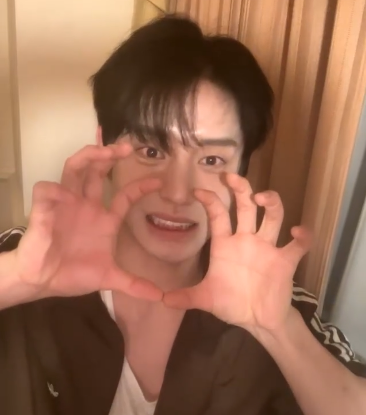 Latest photo of Kim Jiwoong (ZEROBASEONE)
