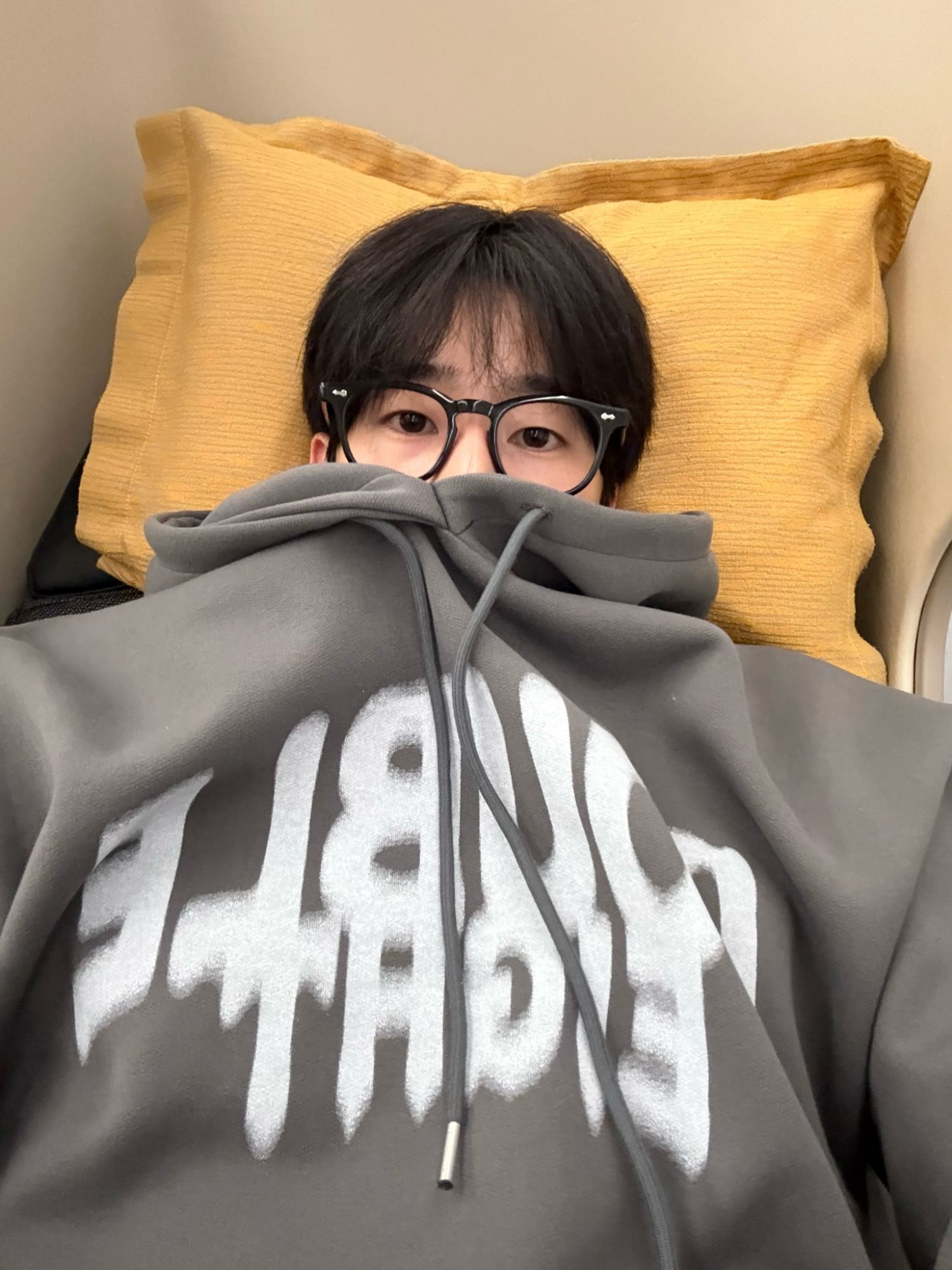 Behind-the-scenes cut of Han Seungwoo