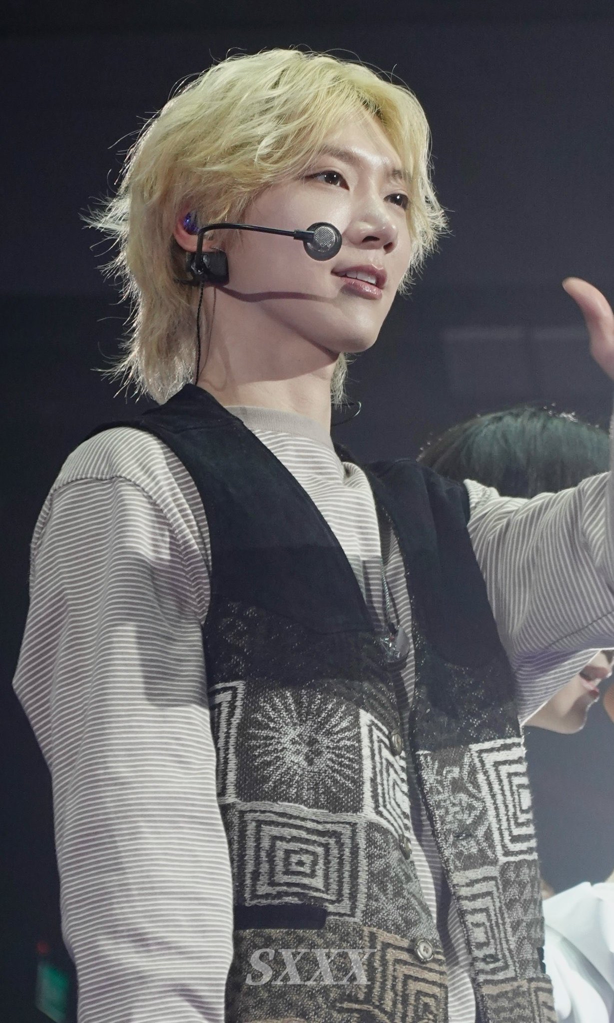 Fan-made special wallpaper for TEN (WayV)