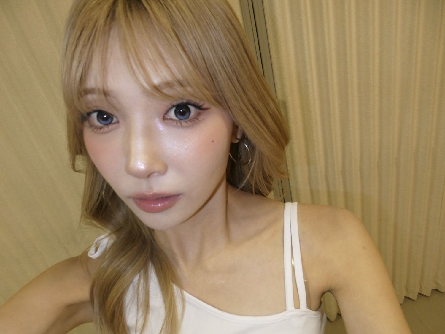 Foto aktivitas terbaru Mayuka (NiziU)