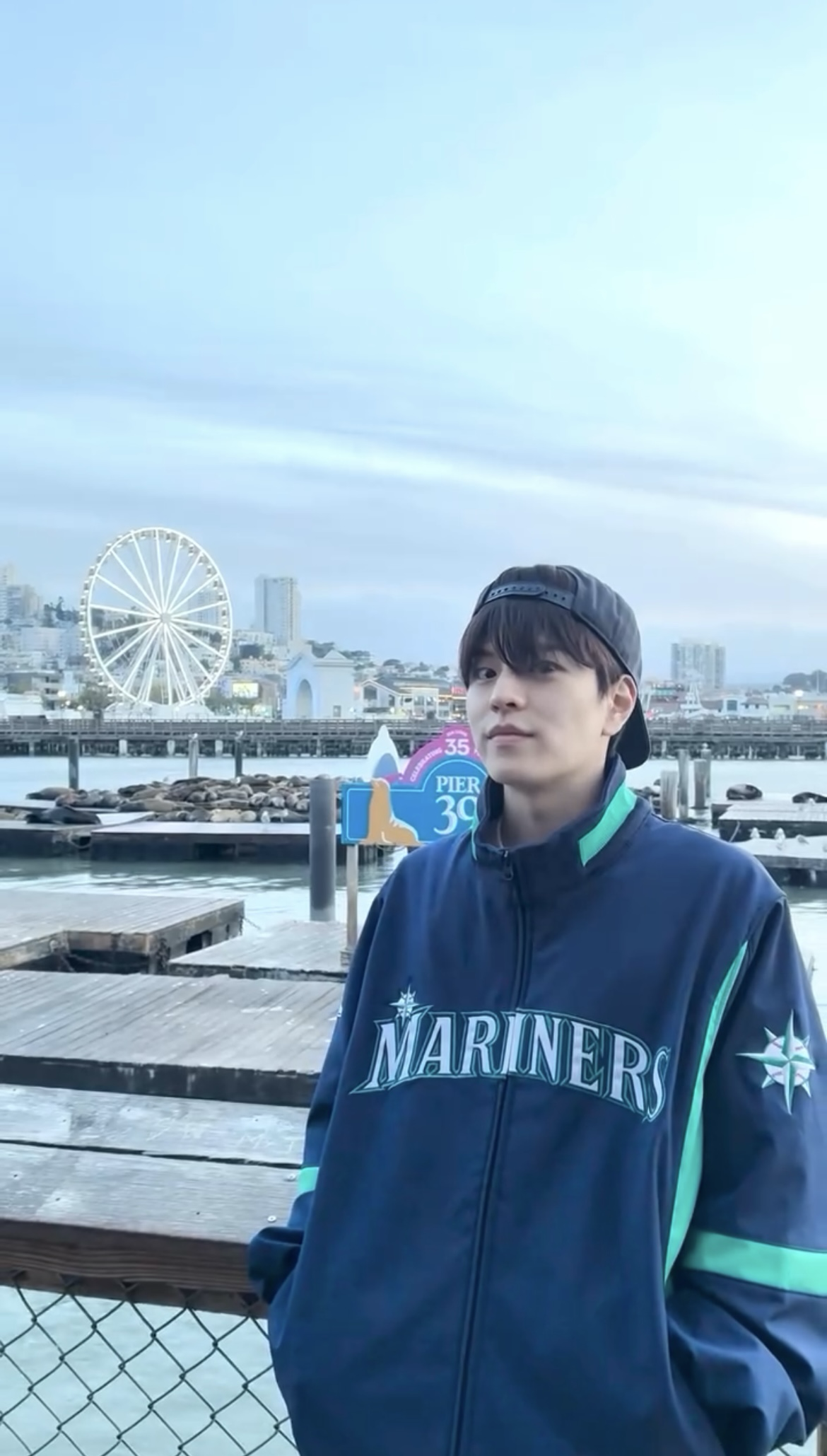 Today's most popular wallpaper in the Seungmin (Stray Kids) community