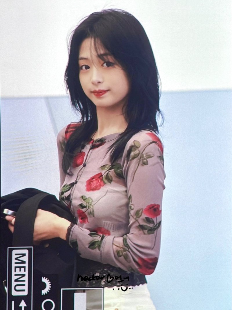 Foto terbaru Ahyeon (BABYMONSTER)