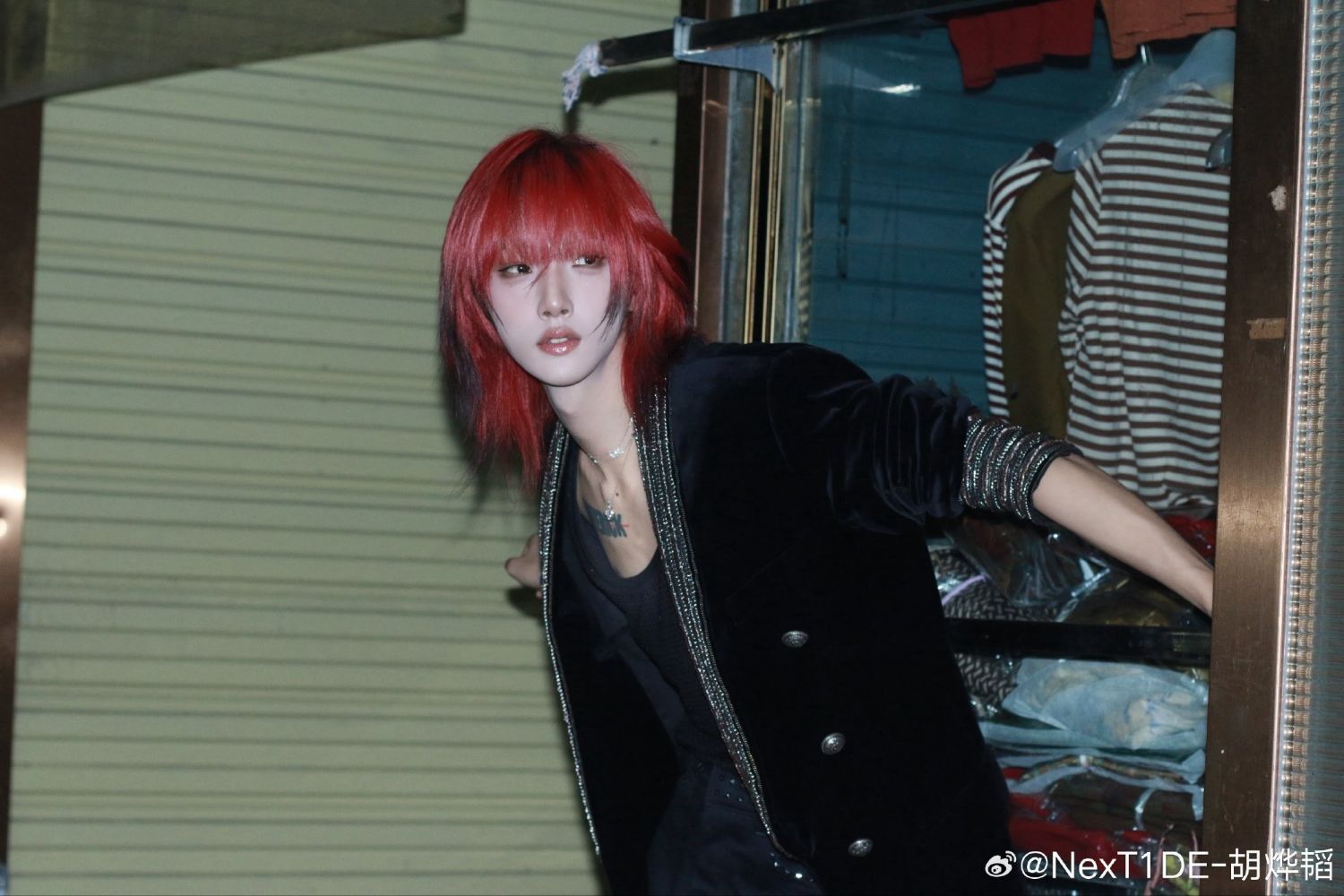 A moment captured by Hu Yetao (NexT1DE)'s fan