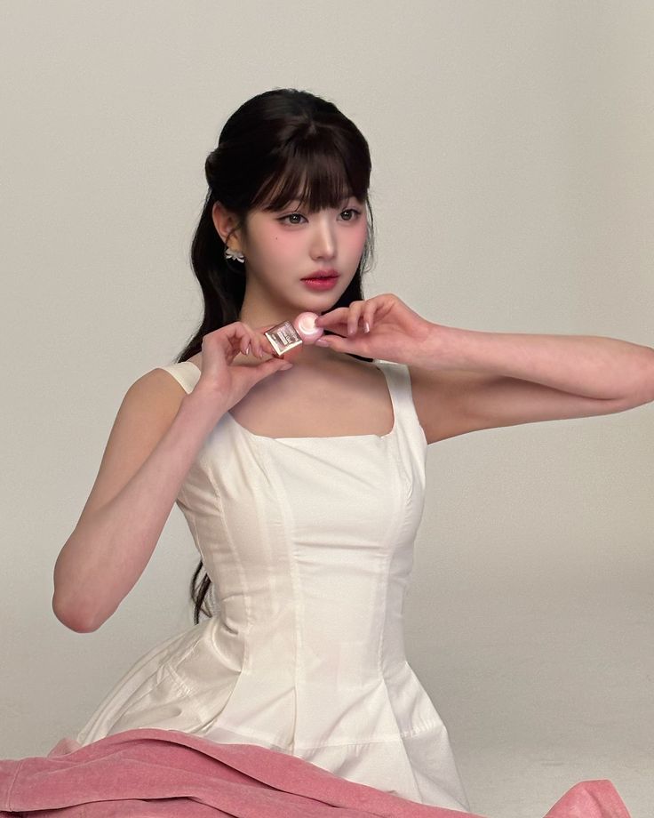 A moment captured by Jang Wonyoung (IVE)'s fan