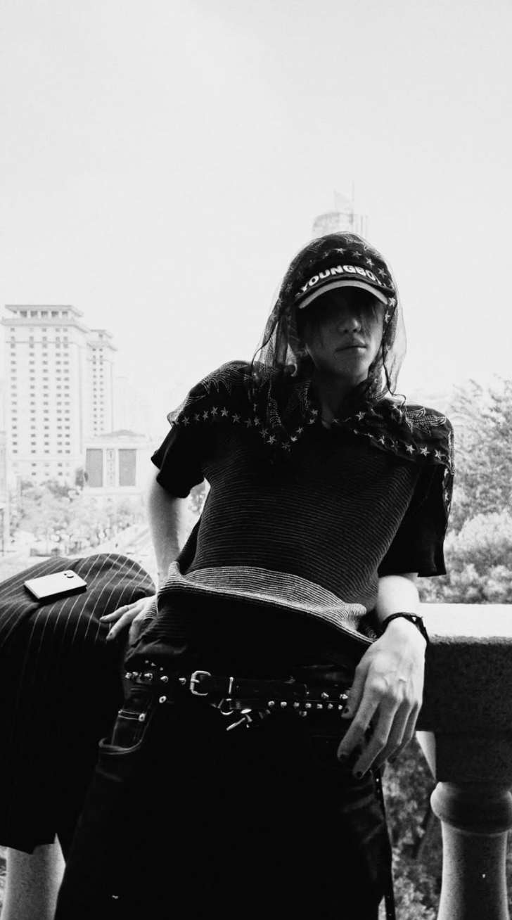 Today's most popular wallpaper in the The 8 (SEVENTEEN) community