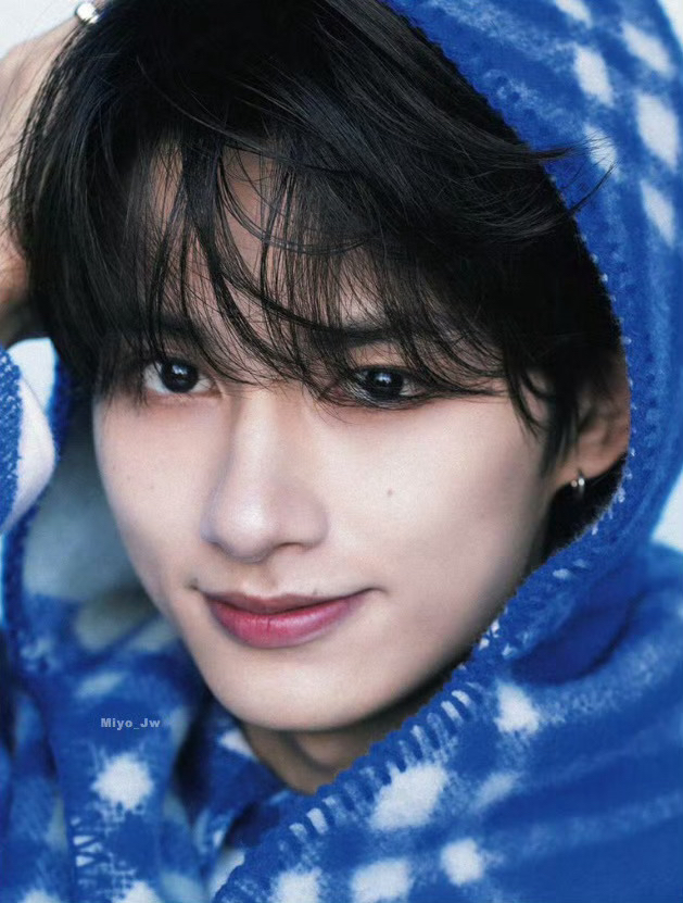 Recent activity shot of Jun (SEVENTEEN)