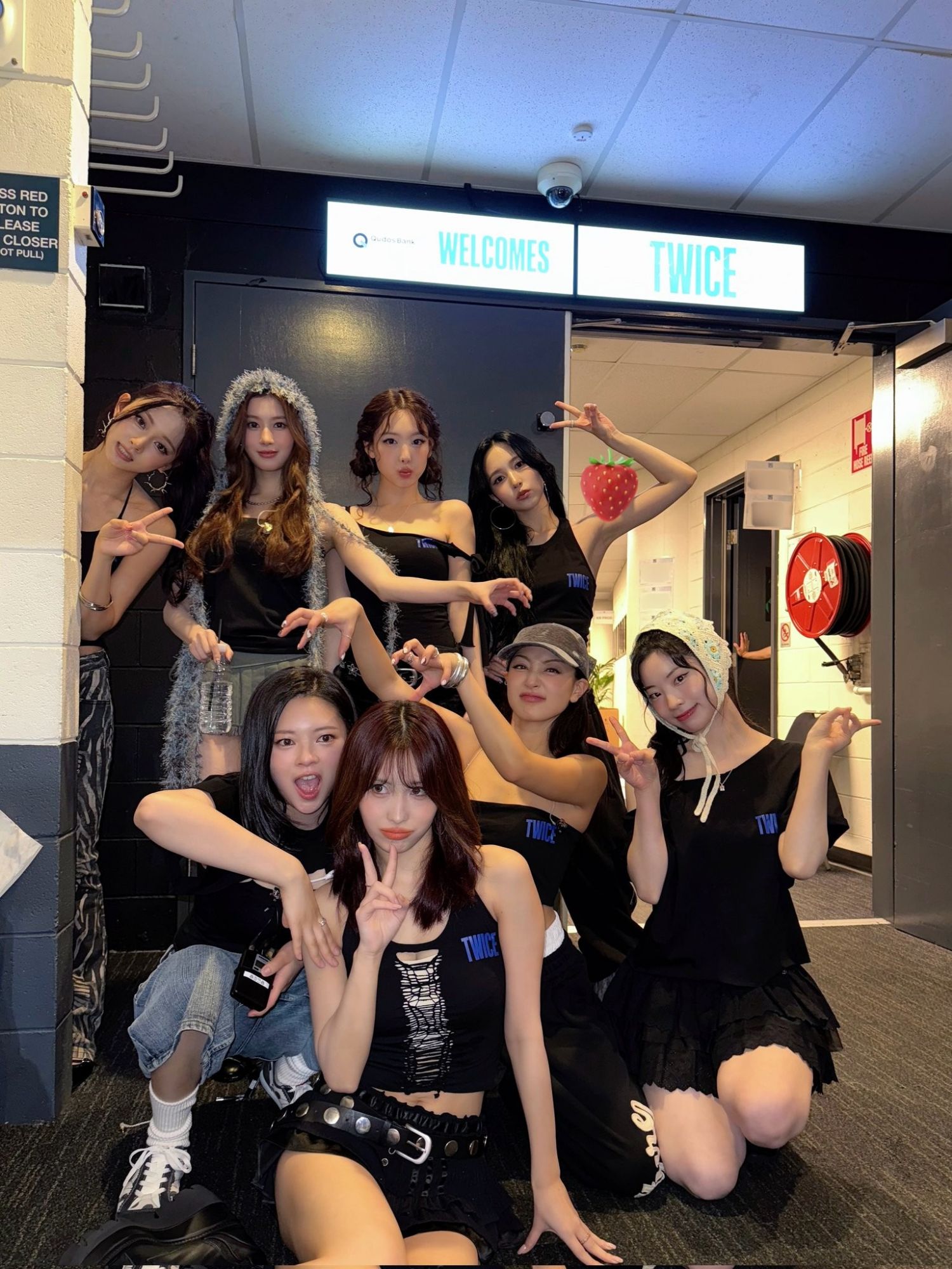 Momen yang diabadikan oleh penggemar TWICE