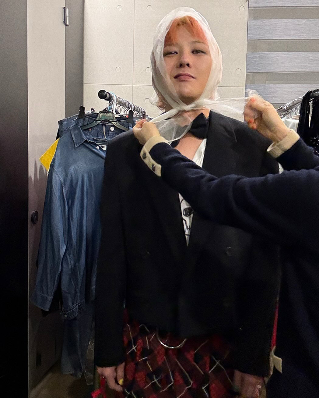Foto aktivitas terbaru G-DRAGON (BIGBANG)