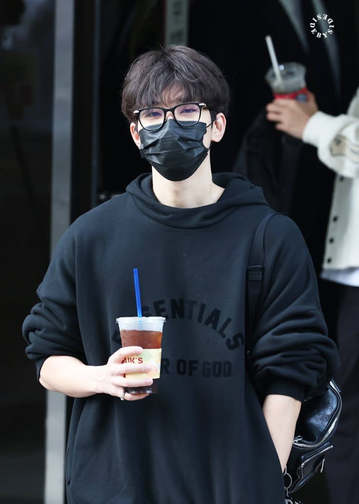 Latest photo of Wonwoo (SEVENTEEN)