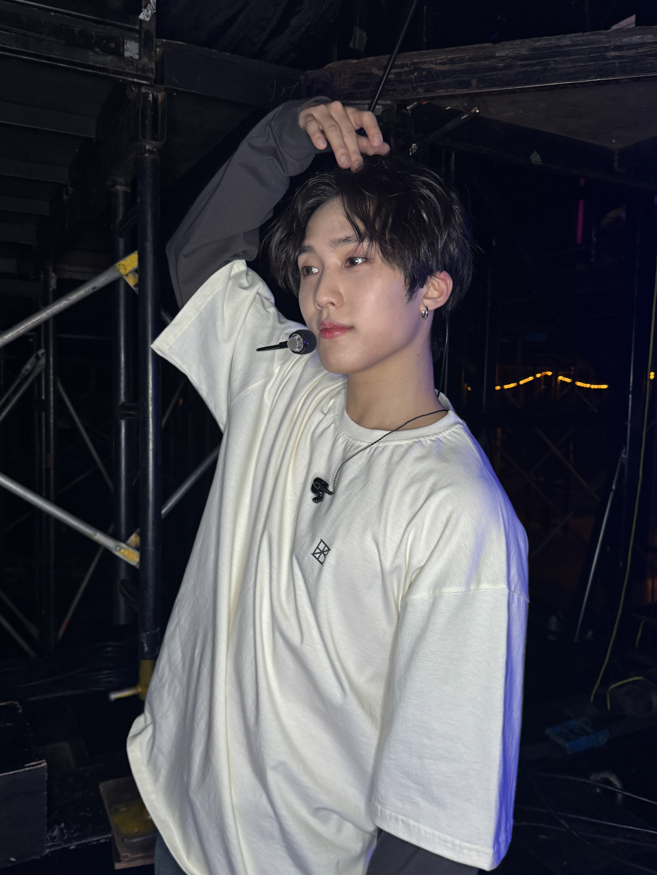 Behind-the-scenes cut of Jacob (THE BOYZ)