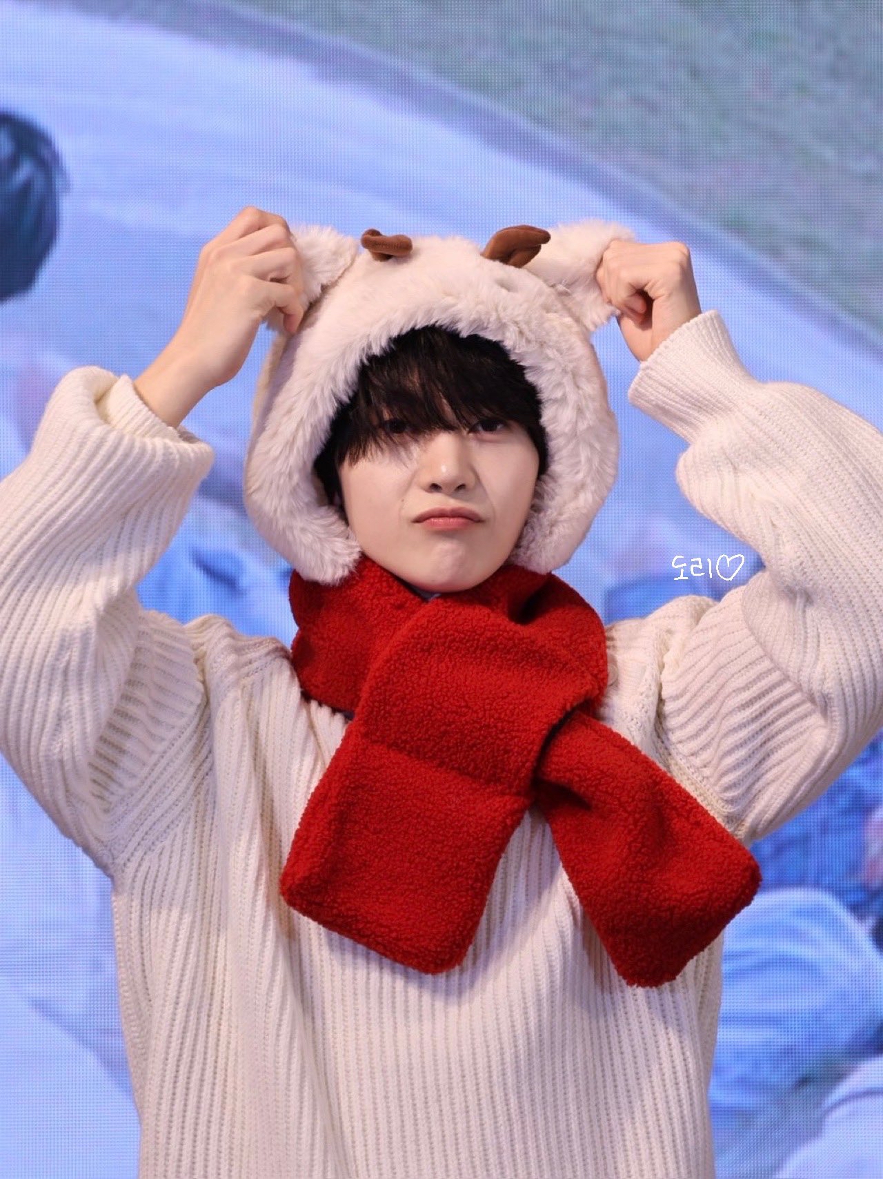 A moment captured by Seok Matthew (ZEROBASEONE)'s fan