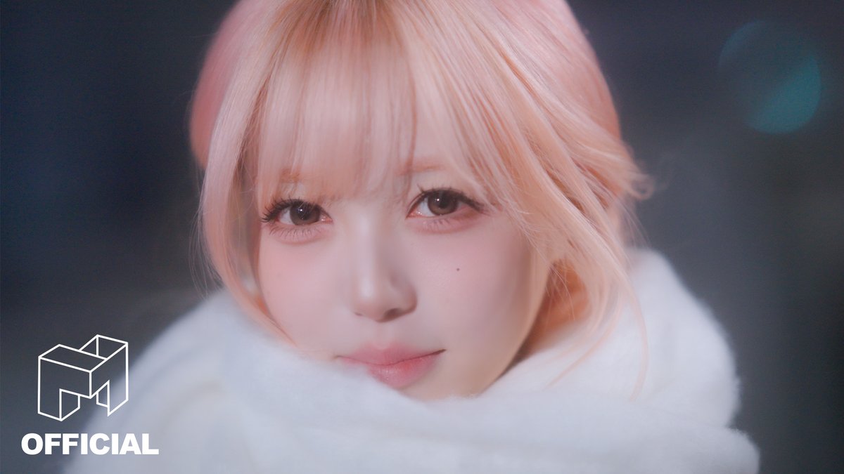 Behind-the-scenes cut of tripleS