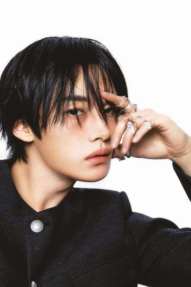 Lee Know (Stray Kids)的最新照片