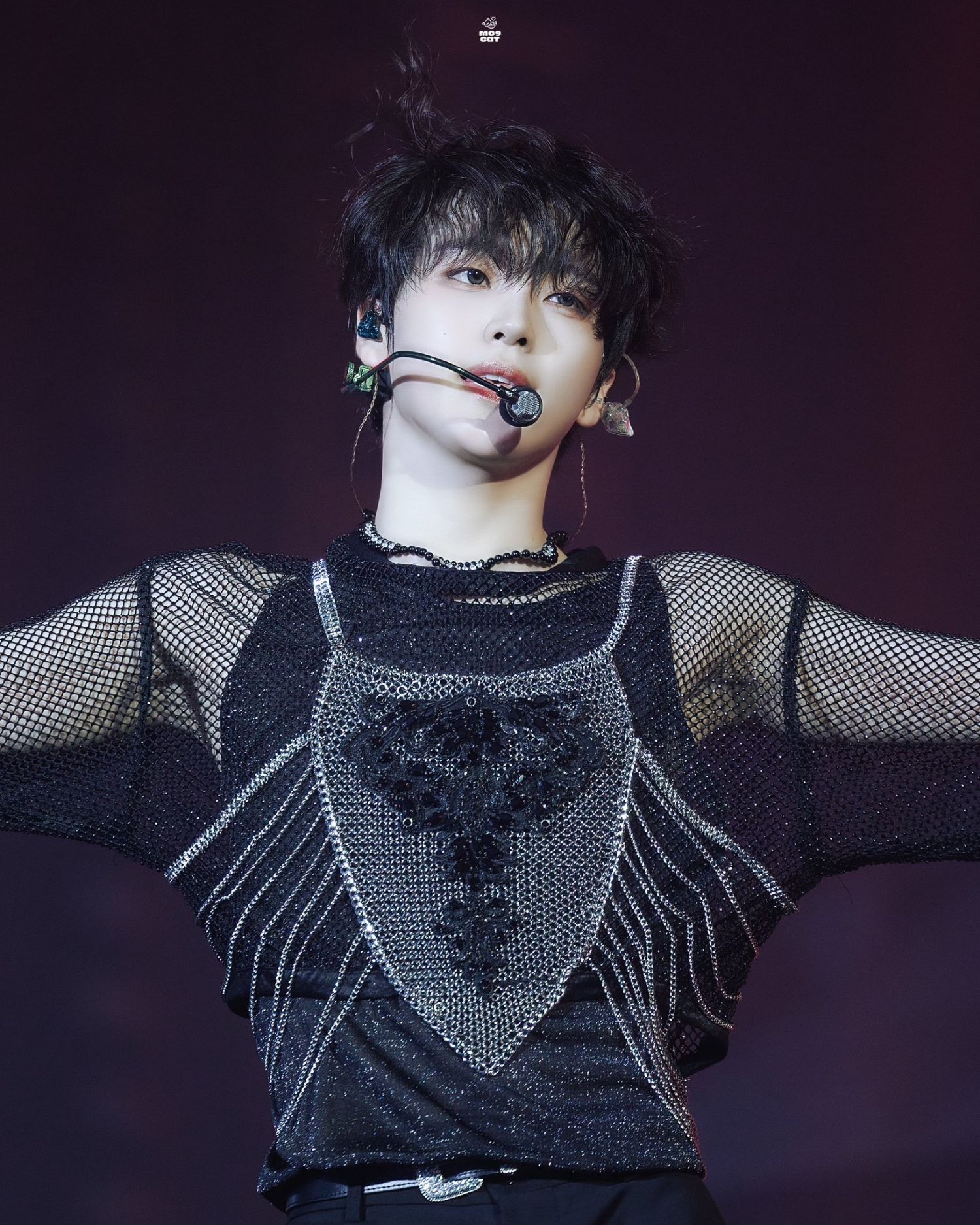 Recent activity shot of Hyeongjun (CRAVITY)