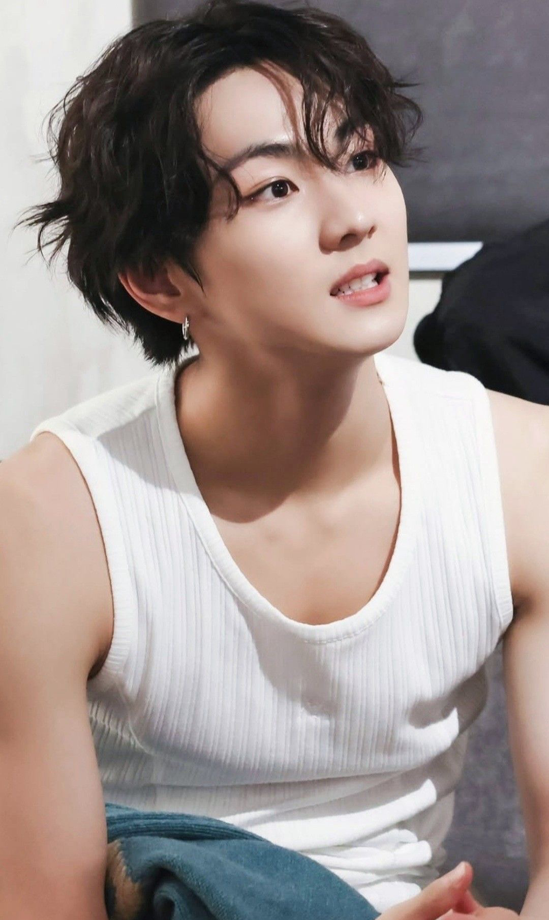 Latest photo of Jungwon (ENHYPEN)