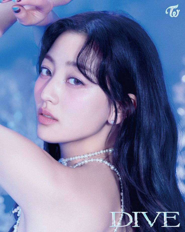 Behind-the-scenes cut of Jihyo (TWICE)
