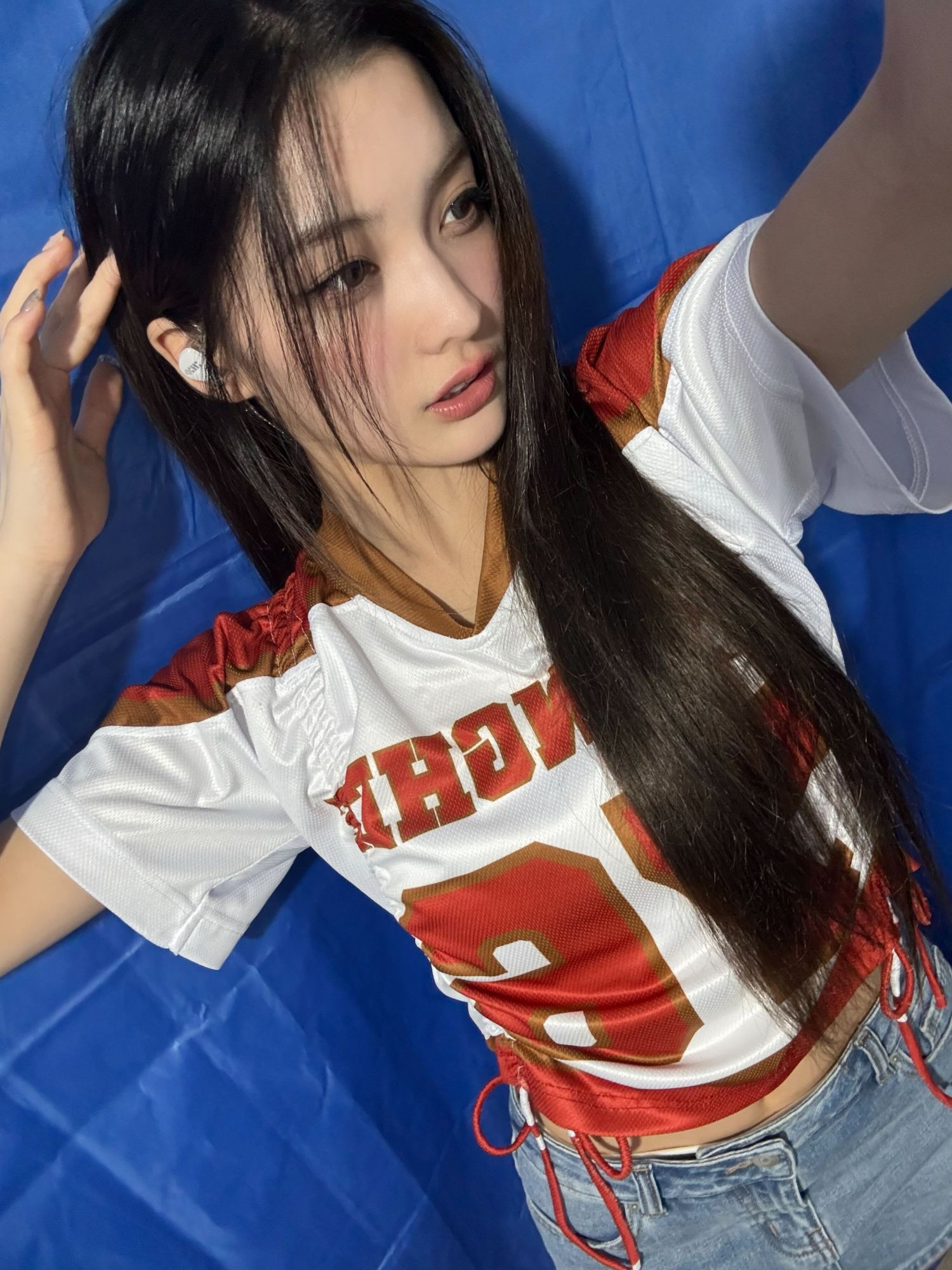 Recent activity shot of Iroha (ILLIT)