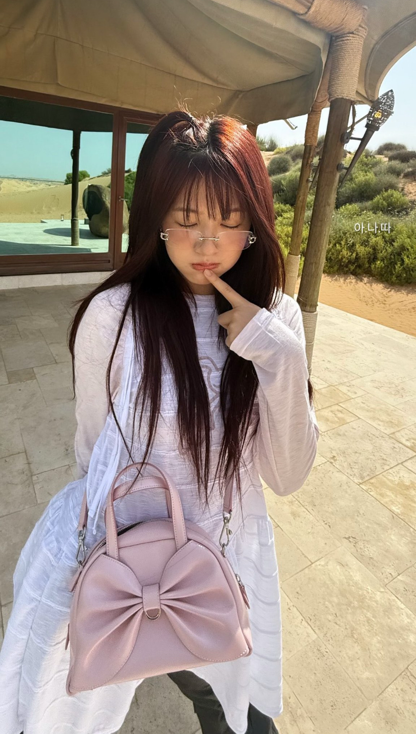 Recent activity shot of An Yujin (IVE)