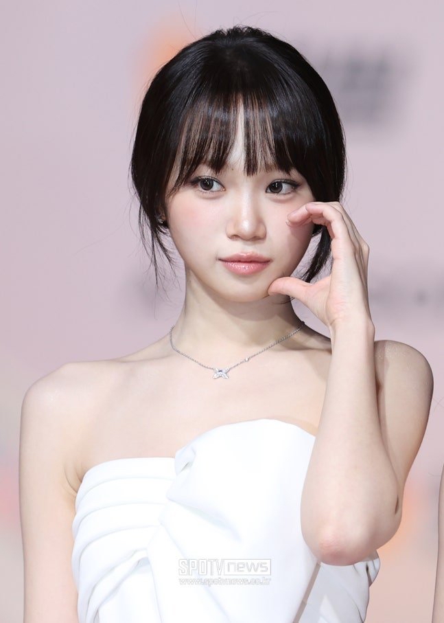 Recent activity shot of Kim Chaewon (LE SSERAFIM)