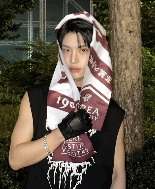 Behind-the-scenes cut of Yechan (Xikers)