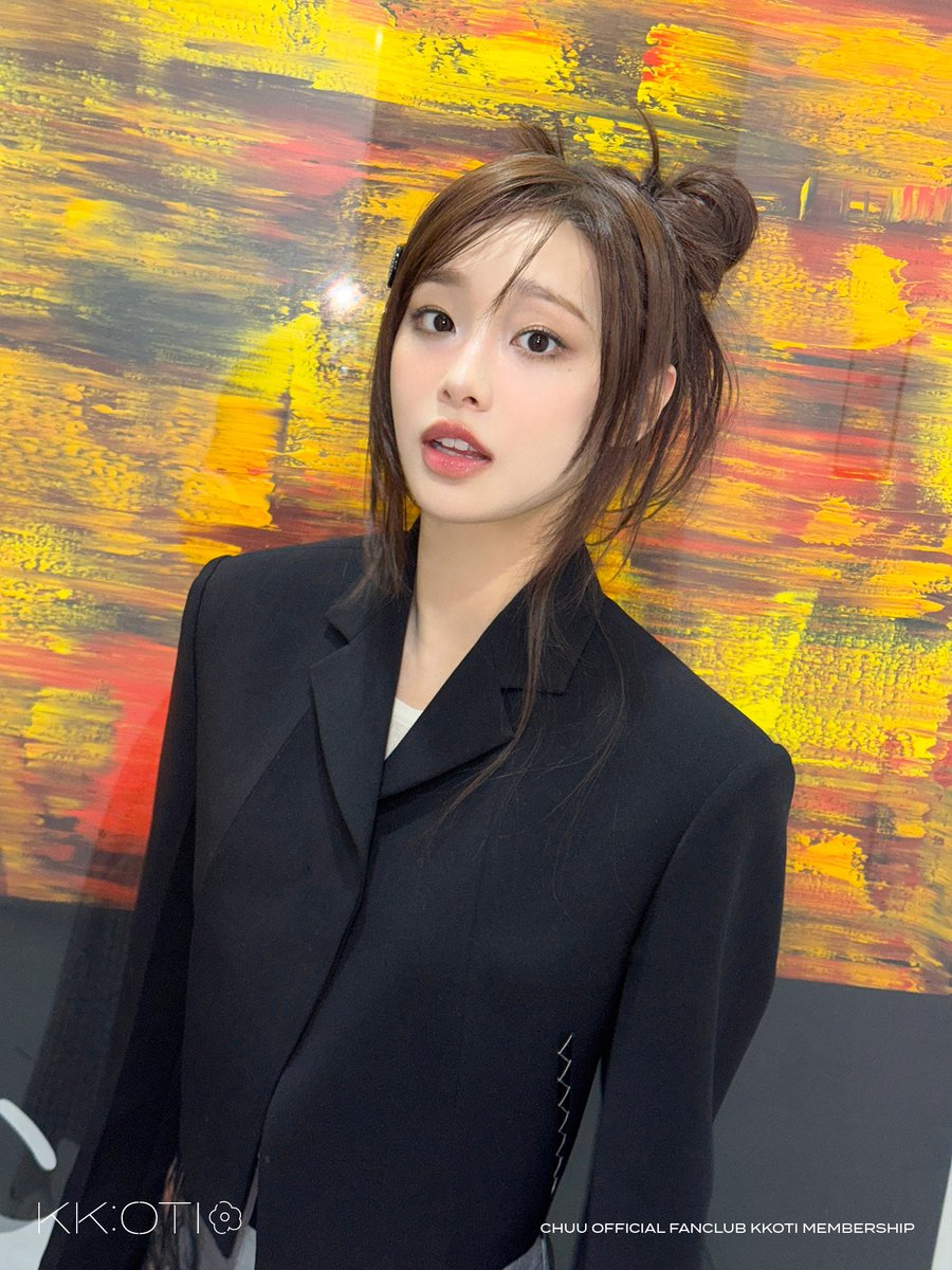 Latest photo of Chuu