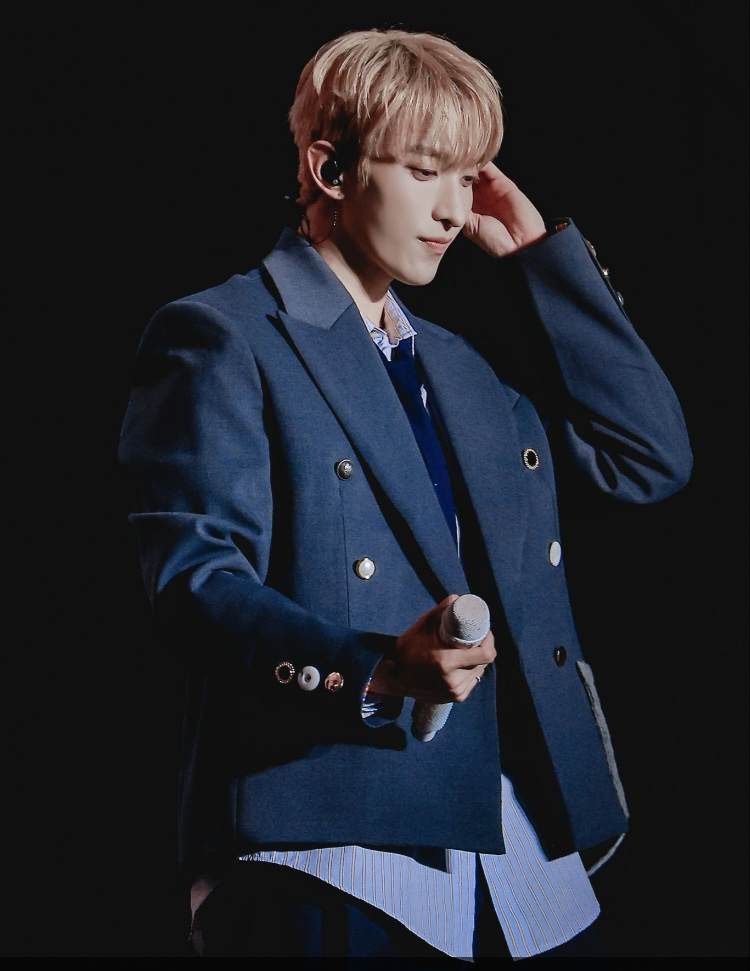 Behind-the-scenes cut of DK (SEVENTEEN)